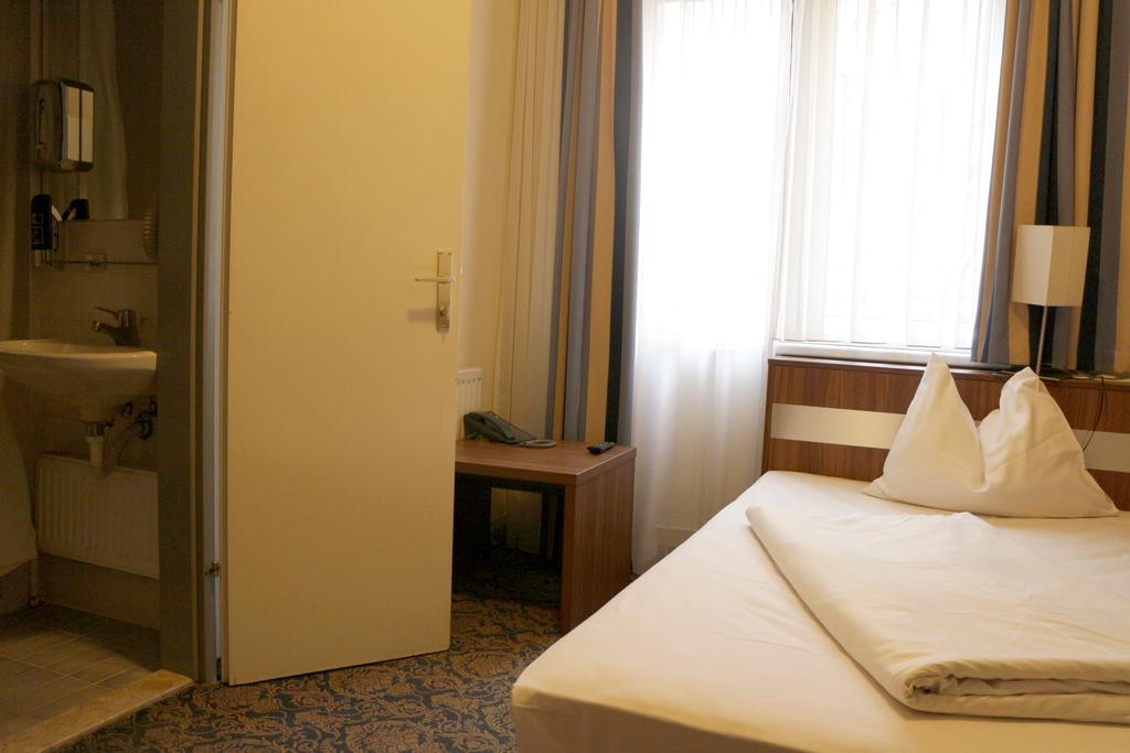 Hotel Carina Viena Exterior foto